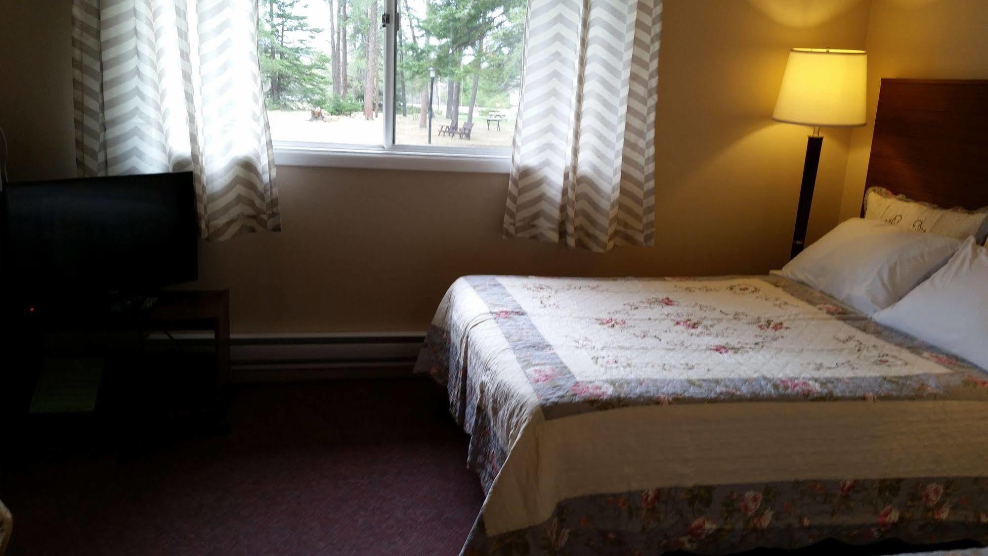 Pinecone Motel Sussex Luaran gambar