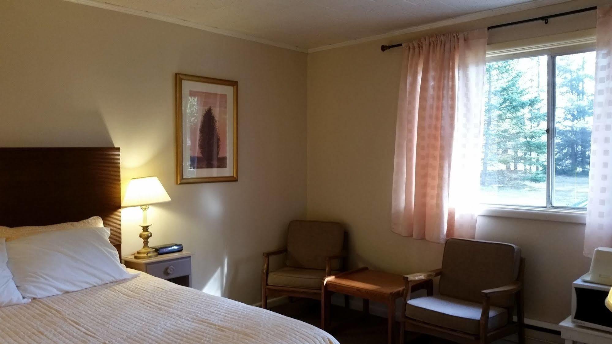 Pinecone Motel Sussex Luaran gambar