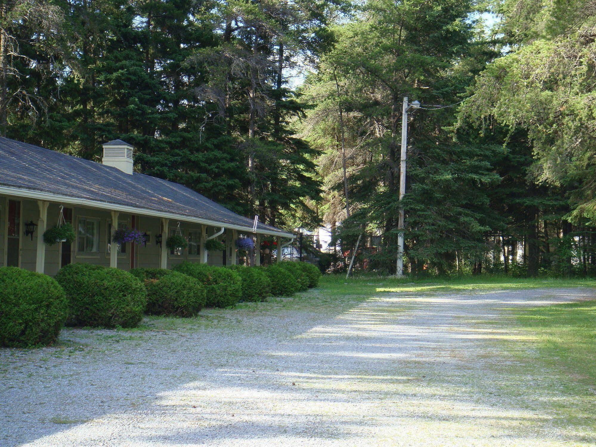 Pinecone Motel Sussex Luaran gambar