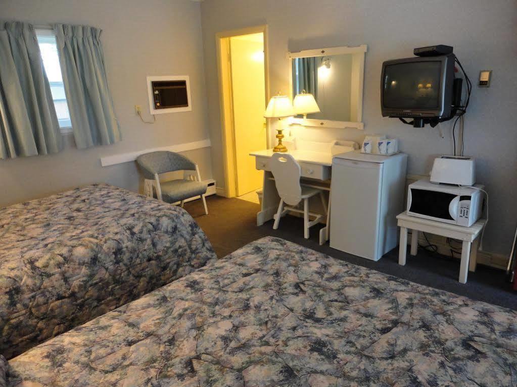 Pinecone Motel Sussex Luaran gambar
