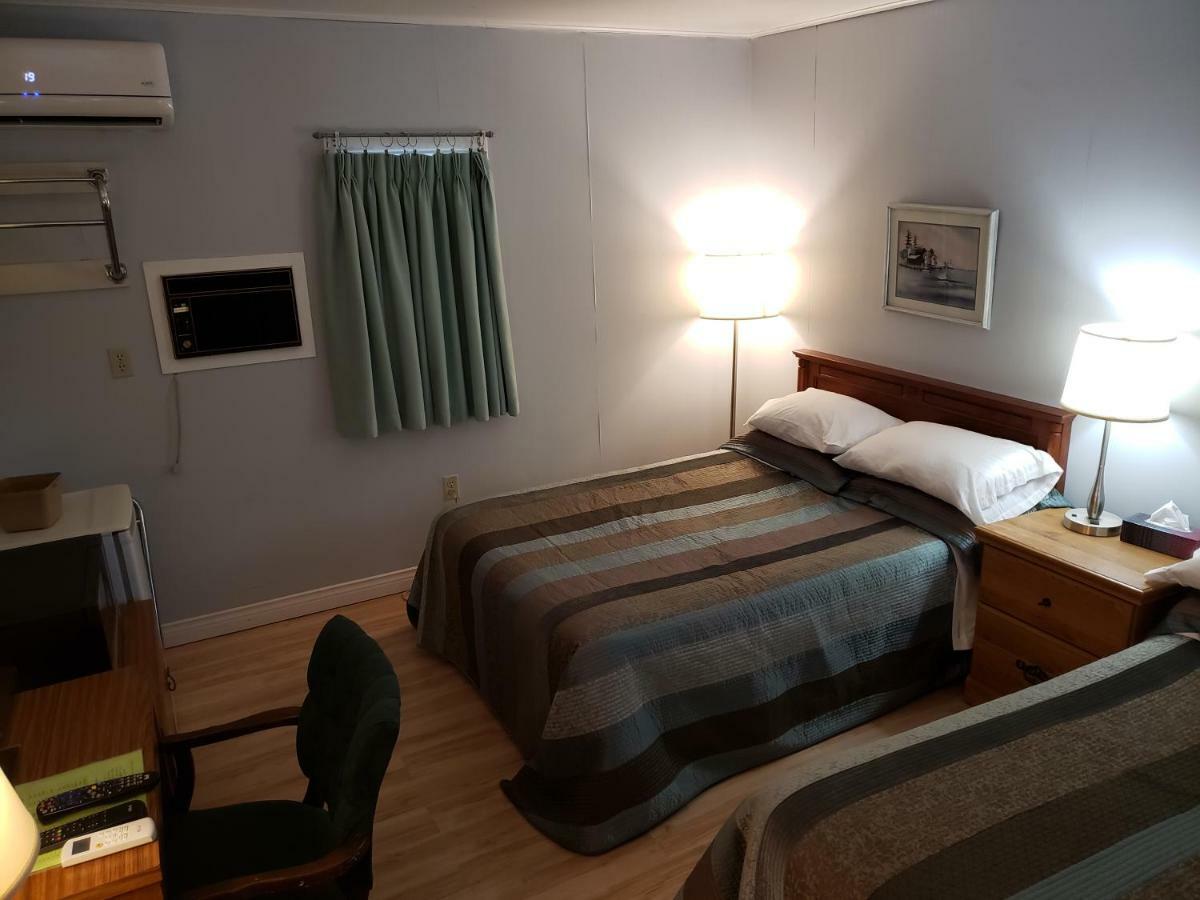 Pinecone Motel Sussex Luaran gambar